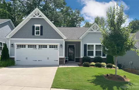 10055 Lilac Ct, Charlotte, NC 28215