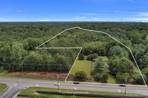 2393 Nc 10 Hwy, Newton, NC 28658