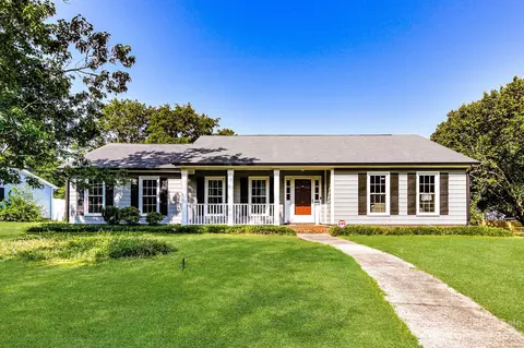 12021 Painted Tree Rd, Charlotte, NC 28226