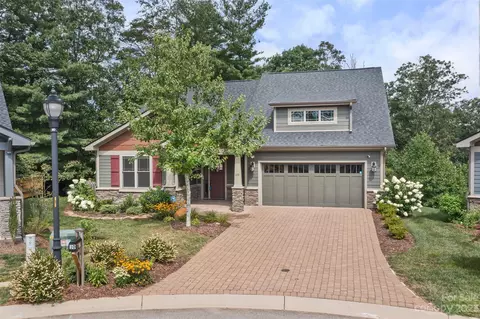10 Lifestyle Ct, Arden, NC 28704
