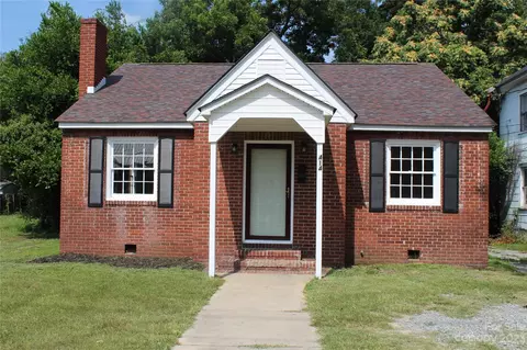414 Spring St, Hamlet, NC 28345