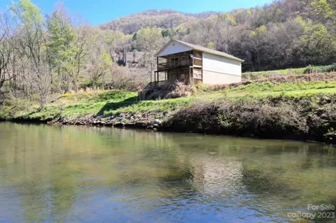 99 Bayside Dr, Sylva, NC 28779 photo 3
