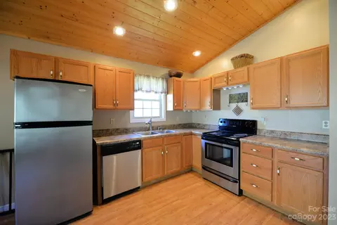 99 Bayside Dr, Sylva, NC 28779 photo 13