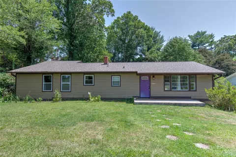 220 Varden Pl, Swannanoa, NC 28778