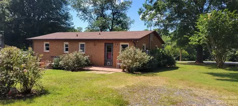 1937 Imperial St, Conover, NC 28613 photo 5