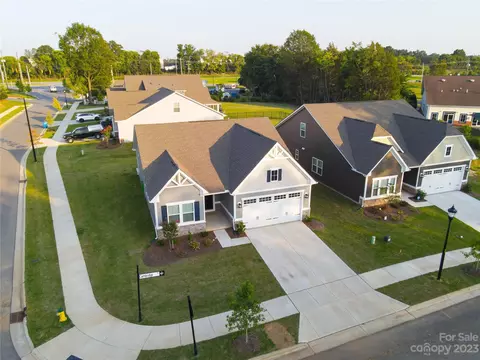 6501 Cambridge Dr, Harrisburg, NC 28075