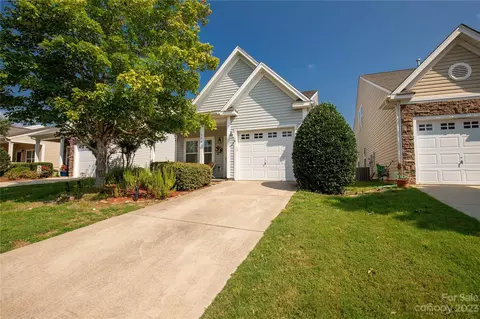 5077 Newport Lakes Dr, Rock Hill, SC 29732