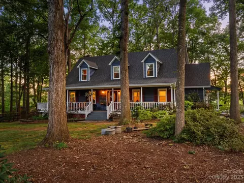 2616 Dellwood Dr, Monroe, NC 28112