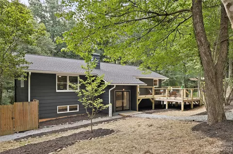 205 Brightwater Heights Dr, Hendersonville, NC 28791