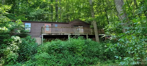53 Eddie Cody Rd, Marshall, NC 28753