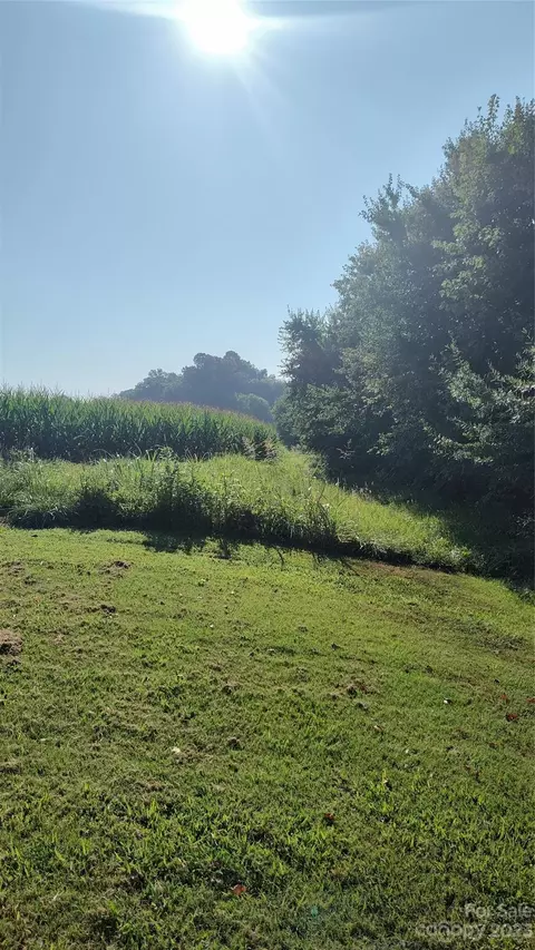 000 Vaughn Mill Rd, Statesville, NC 28625