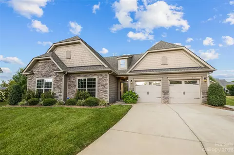 1501 Post Ct, Gastonia, NC 28054