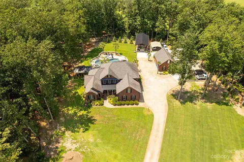 100 Generals Way, Clover, SC 29710 photo 6