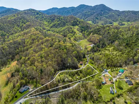 9999 Greasy Cove Rd, Leicester, NC 28748