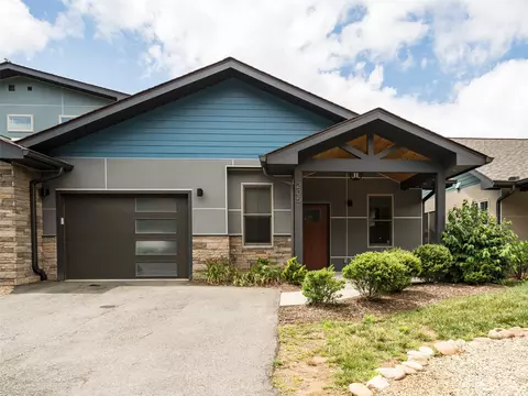 205 Josephine Ln, Asheville, NC 28804