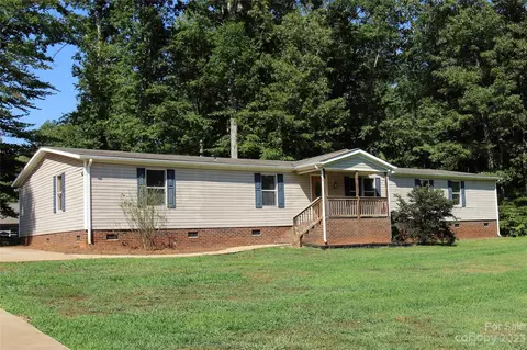 157 Magic Forest Dr, Troutman, NC 28166