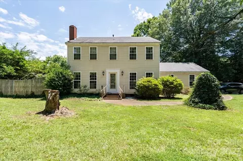 3422 Tracelake Dr, Matthews, NC 28105