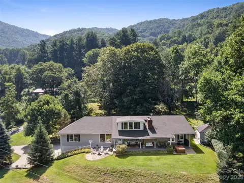 2032 Camp Branch Rd, Waynesville, NC 28786