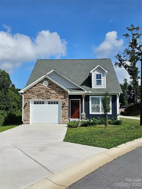 102 Avondale Rd, Asheville, NC 28803