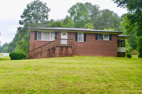 253 Green Acres Rd, Mooresboro, NC 28114