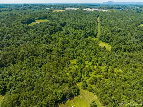 936 Goble Rd, Hiddenite, NC 28636 photo 15