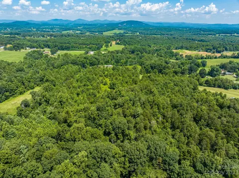 936 Goble Rd, Hiddenite, NC 28636 photo 21