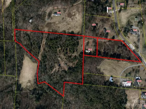 936 Goble Rd, Hiddenite, NC 28636 photo 2