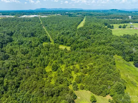 936 Goble Rd, Hiddenite, NC 28636 photo 16