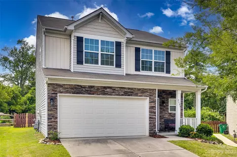 2604 Hunters Moon Ln, Matthews, NC 28105