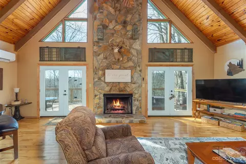 486 Tearshirt Ln # 312, Mars Hill, NC 28754