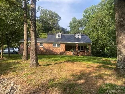 725 Alpine Ln, Iron Station, NC 28080