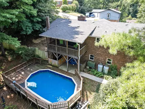 243 Wood Lily Dr, Canton, NC 28716 photo 2