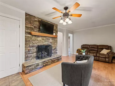 243 Wood Lily Dr, Canton, NC 28716 photo 11