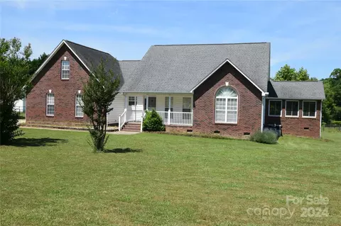608 Rustling Winds Dr, York, SC 29745