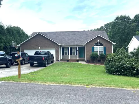 2049 Sugar Maple Ln, Conover, NC 28613
