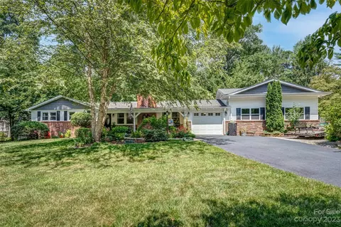 172 Pine Valley Rd, East Flat Rock, NC 28726