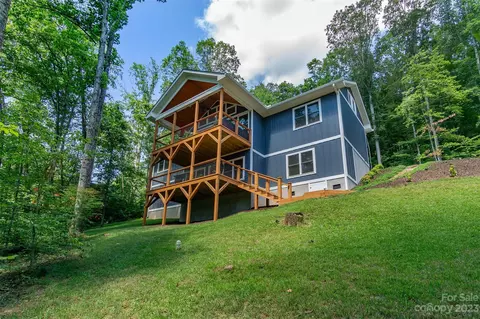 408 Georgia June Ln, Swannanoa, NC 28778