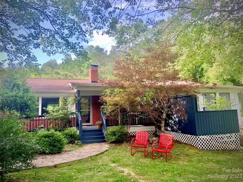 120 Pine Ridge Rd, Burnsville, NC 28714