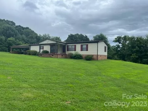 2677 Moose Lodge St, Morganton, NC 28655