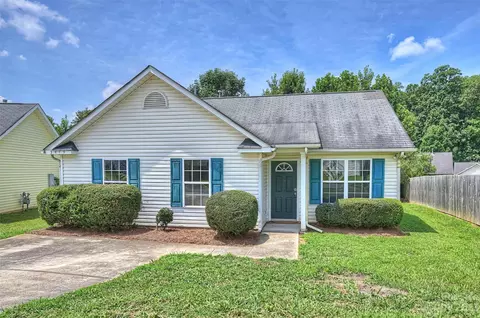 5413 Morning Breeze Ln, Charlotte, NC 28208
