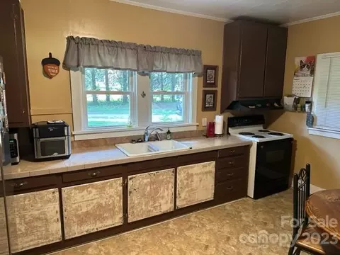 1215 Houston Dr, Conover, NC 28613 photo 11