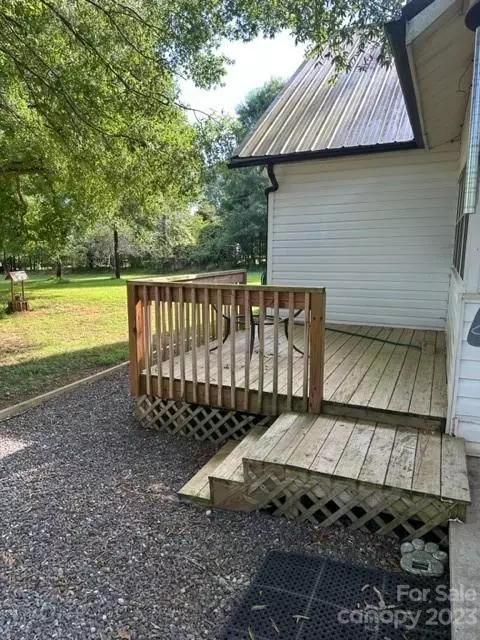 1215 Houston Dr, Conover, NC 28613 photo 17