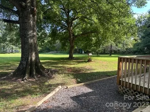 1215 Houston Dr, Conover, NC 28613 photo 18