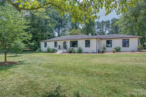 102 Belwood Dr, Belmont, NC 28012