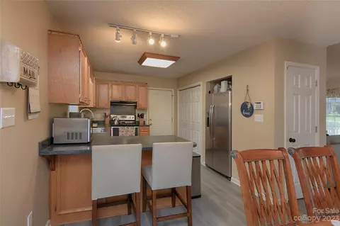 4709 Vernon Dr, Conover, NC 28613 photo 12