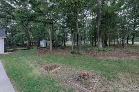 4709 Vernon Dr, Conover, NC 28613 photo 27