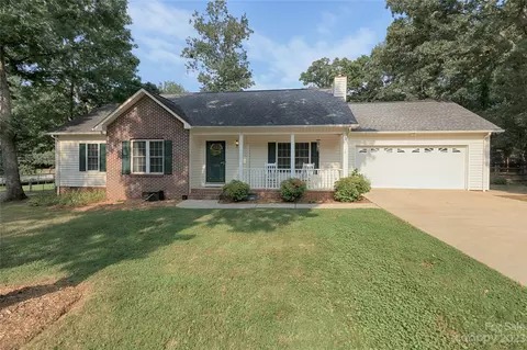 4709 Vernon Dr, Conover, NC 28613