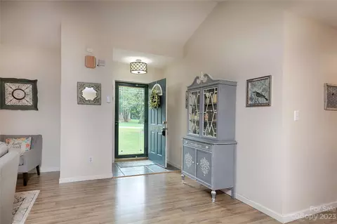 4709 Vernon Dr, Conover, NC 28613 photo 9