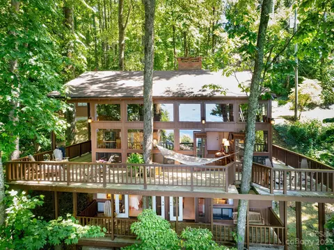 61 Glockenspiel Way, Little Switzerland, NC 28749