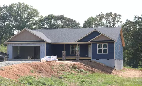 736 Morlin Acres Dr, Marshall, NC 28753